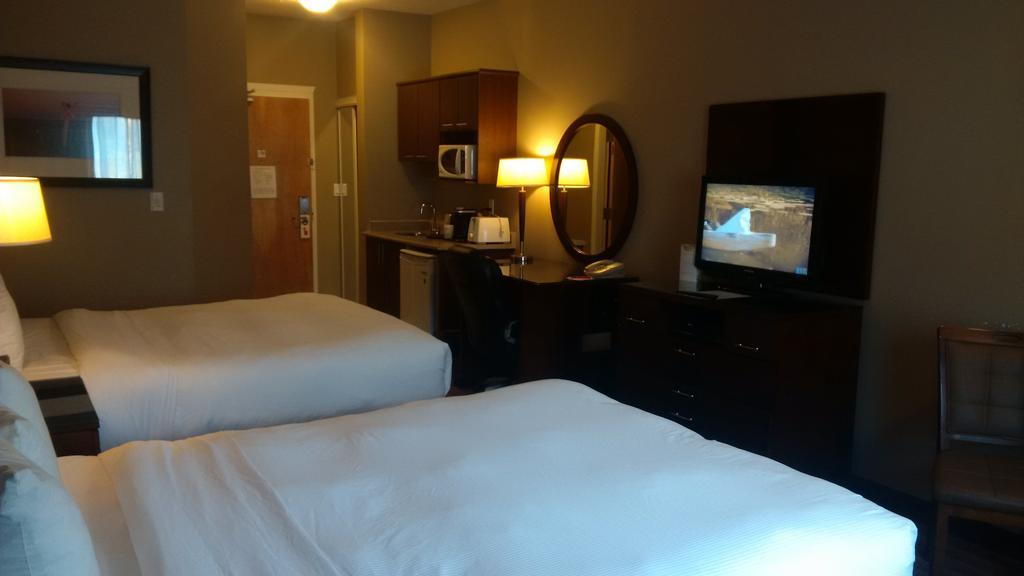 Sigma Inn & Suites Hudson'S Hope Hudson Hope Dış mekan fotoğraf