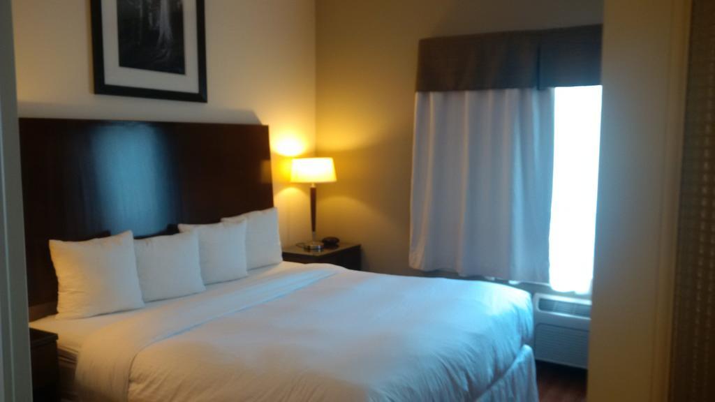 Sigma Inn & Suites Hudson'S Hope Hudson Hope Dış mekan fotoğraf