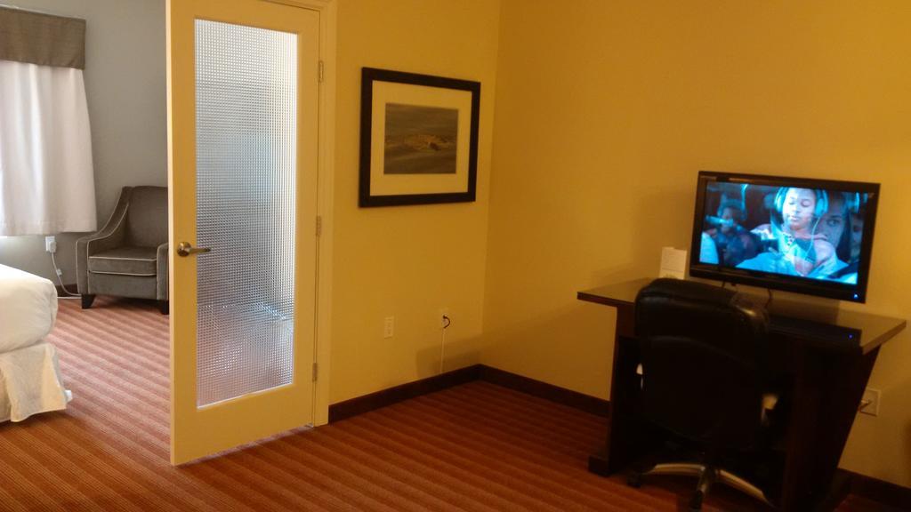 Sigma Inn & Suites Hudson'S Hope Hudson Hope Dış mekan fotoğraf