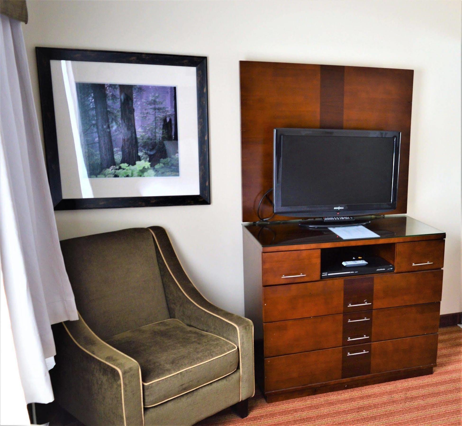 Sigma Inn & Suites Hudson'S Hope Hudson Hope Dış mekan fotoğraf