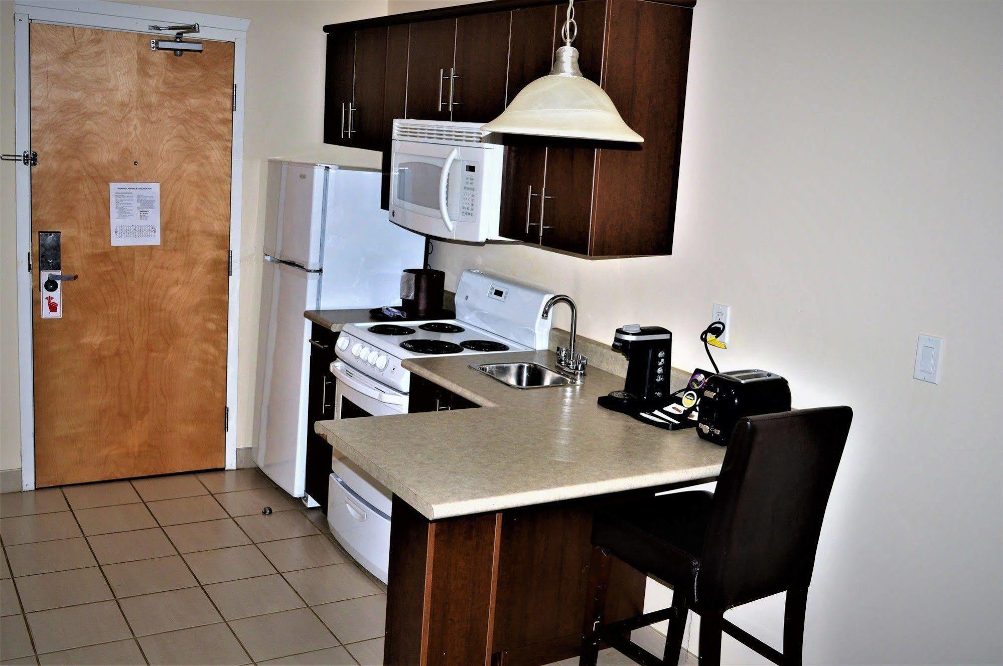 Sigma Inn & Suites Hudson'S Hope Hudson Hope Dış mekan fotoğraf
