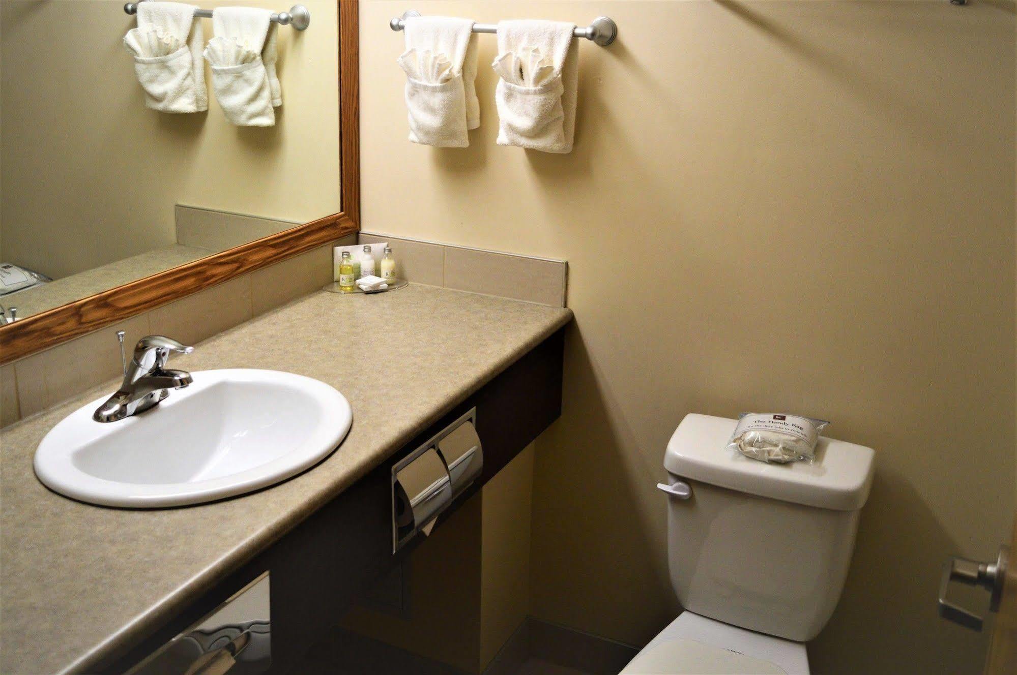 Sigma Inn & Suites Hudson'S Hope Hudson Hope Dış mekan fotoğraf